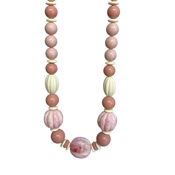 Vintage Avon Necklace Pink / Cream Beads 26" Long Retro Accessory - Picture 2 of 11